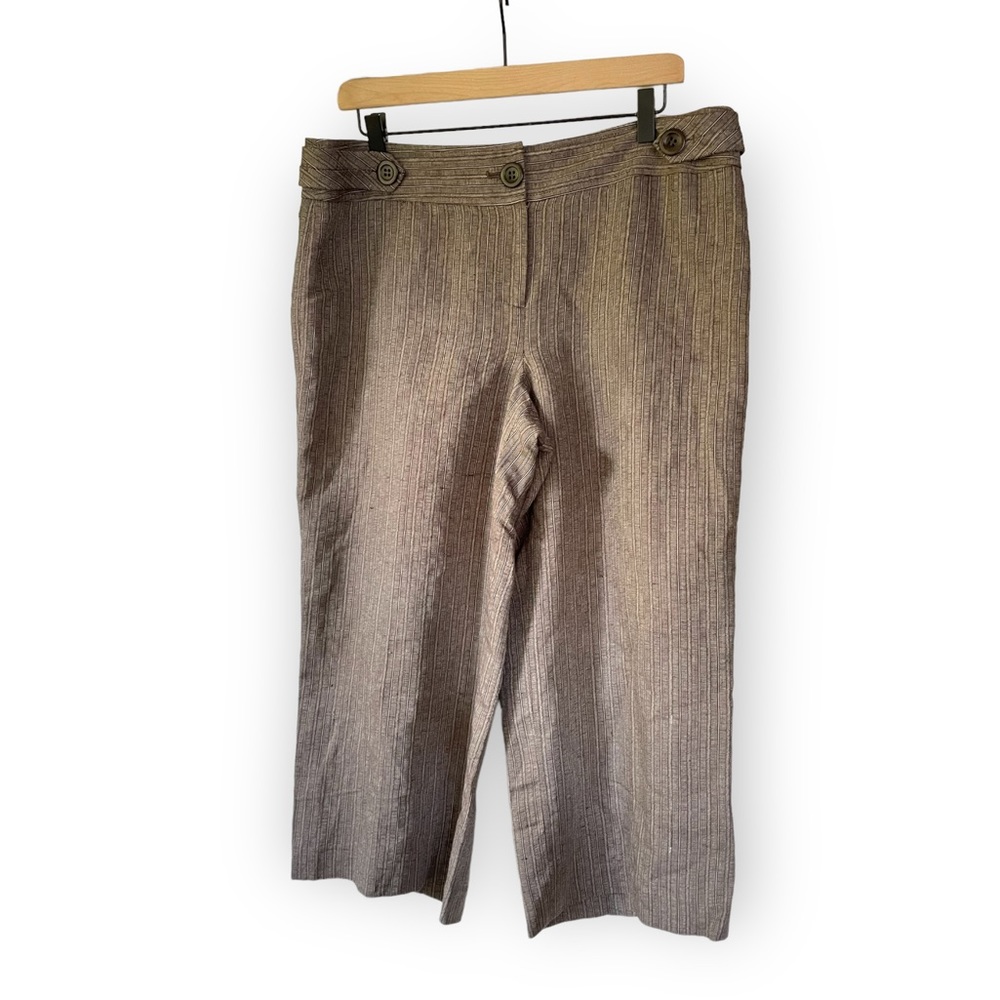 NWT Ann Taylor cropped pant.